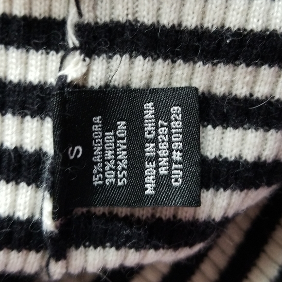 BCBGMAXAZRIA  Sweater - Picture 10 of 12